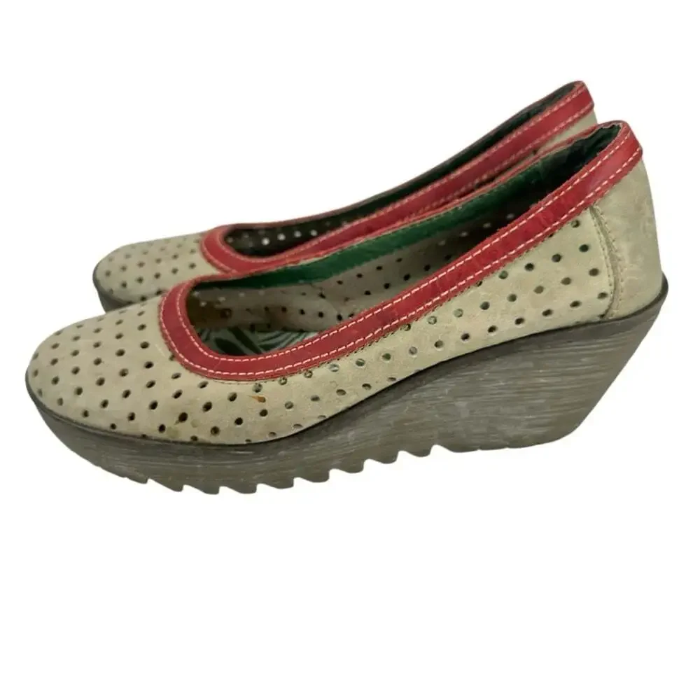 Fly London distinctive supportive